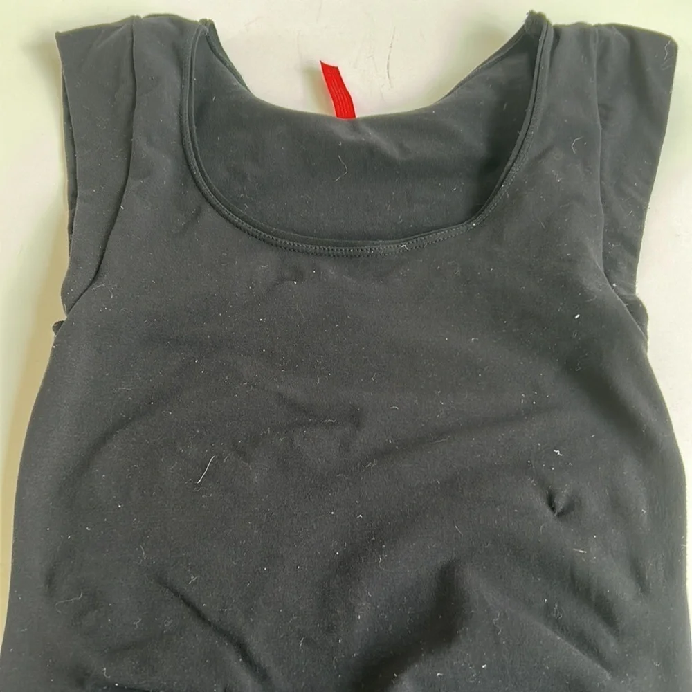 Spanx black scoop neck cap sleeve body shaper shapewear